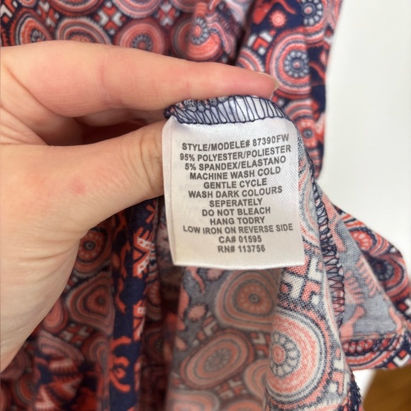 🎉4/30$🎉 Magazine Printed Romper - Size XL - Picture 5 of 6